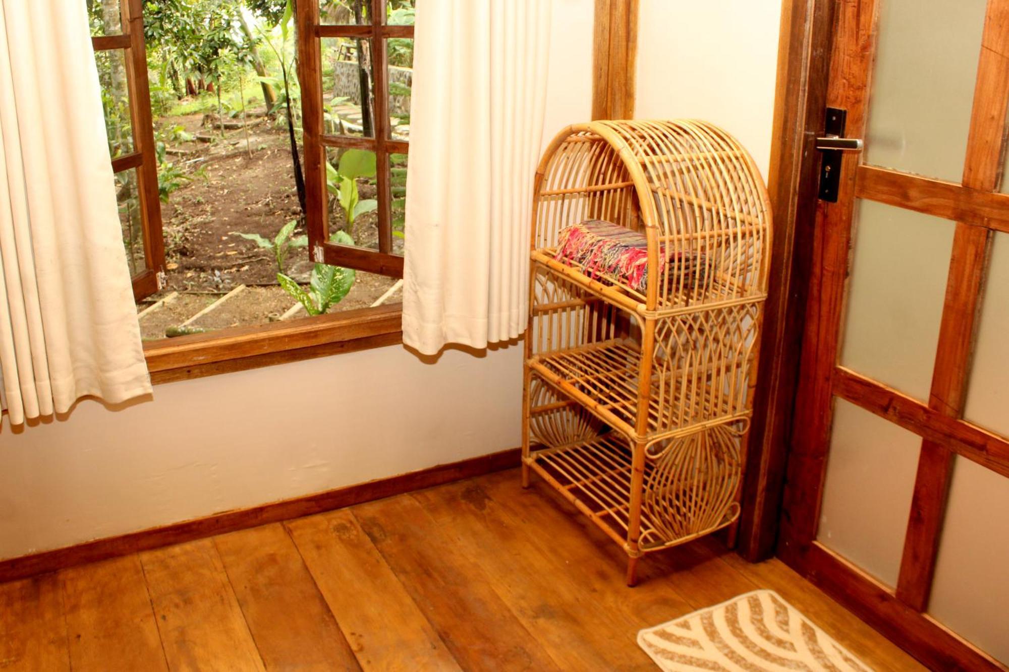 Santai House Apartment Tetebatu Exterior photo